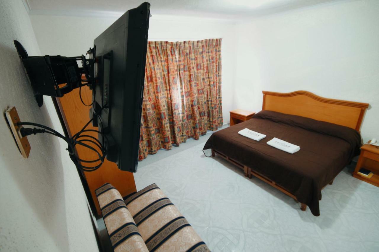 Hotel El Conquistador Monarca. Ситакуаро Экстерьер фото