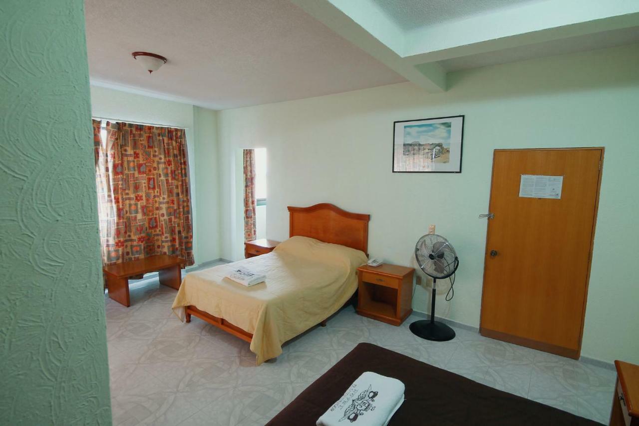 Hotel El Conquistador Monarca. Ситакуаро Экстерьер фото