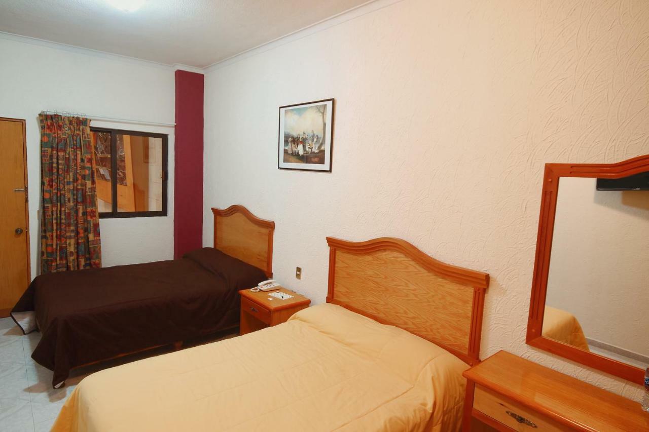 Hotel El Conquistador Monarca. Ситакуаро Экстерьер фото