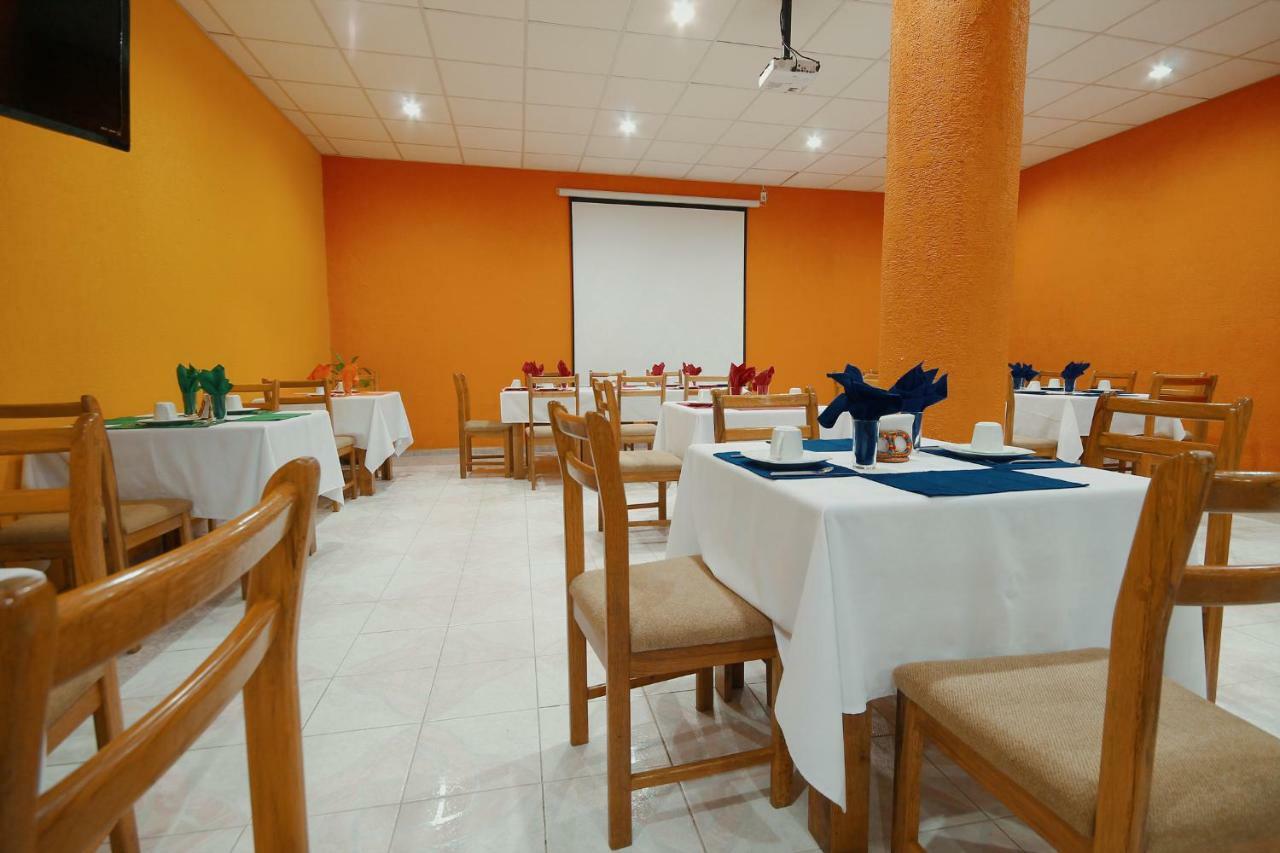 Hotel El Conquistador Monarca. Ситакуаро Экстерьер фото